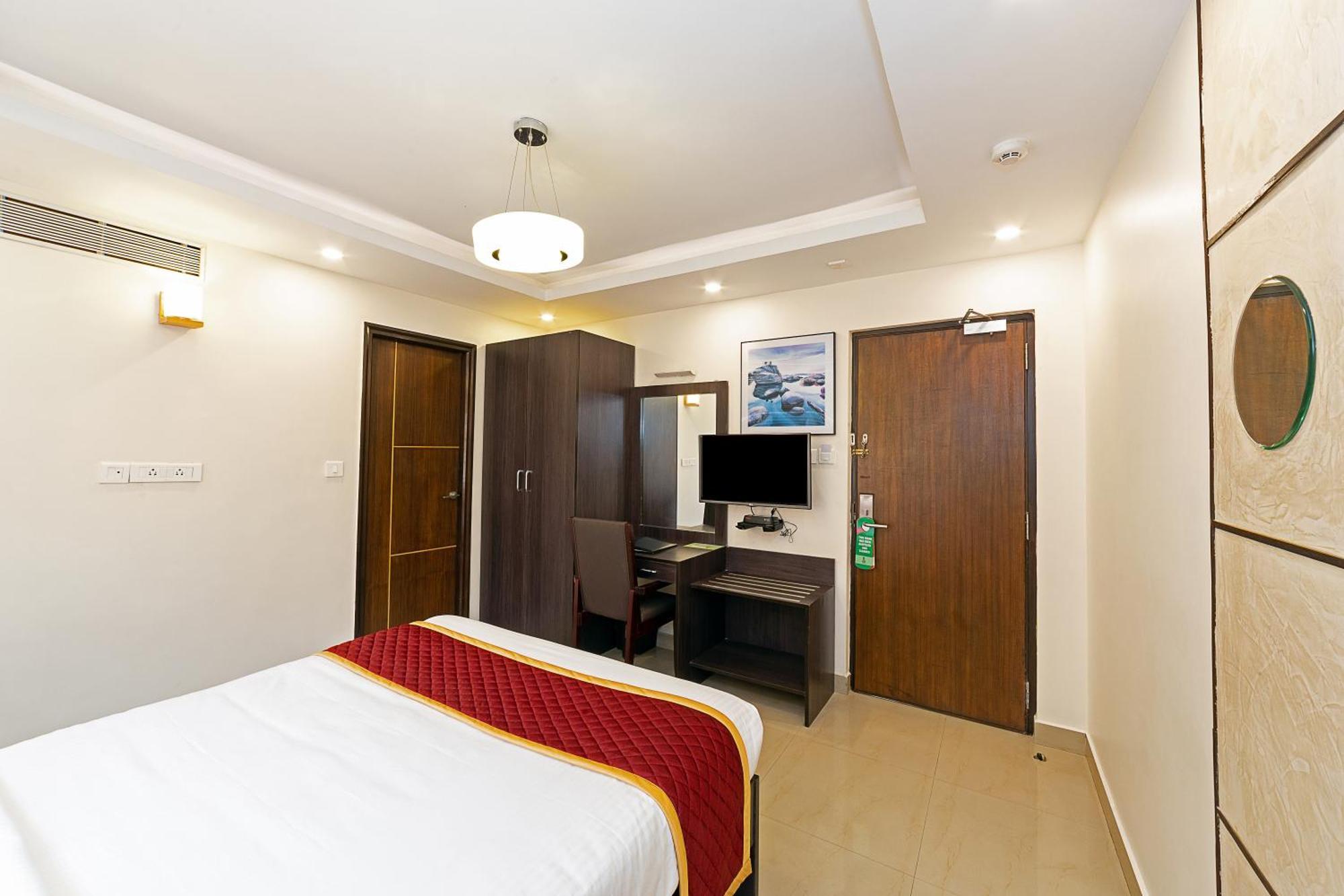 Icon Regency By Bhagini Hotel Bangalore Bagian luar foto