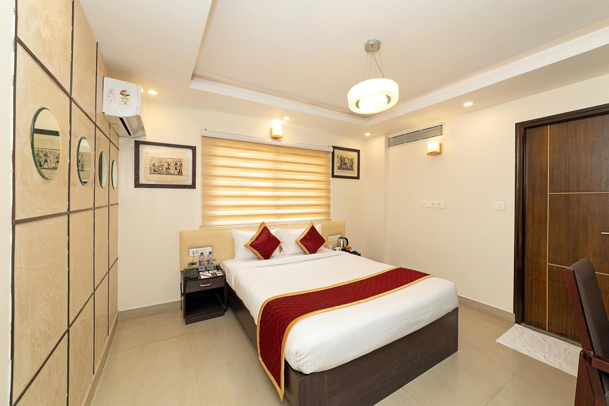 Icon Regency By Bhagini Hotel Bangalore Bagian luar foto